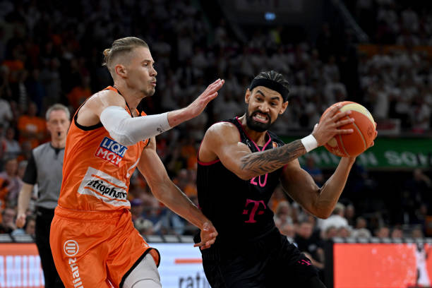 费尔南德斯 费尔南德斯