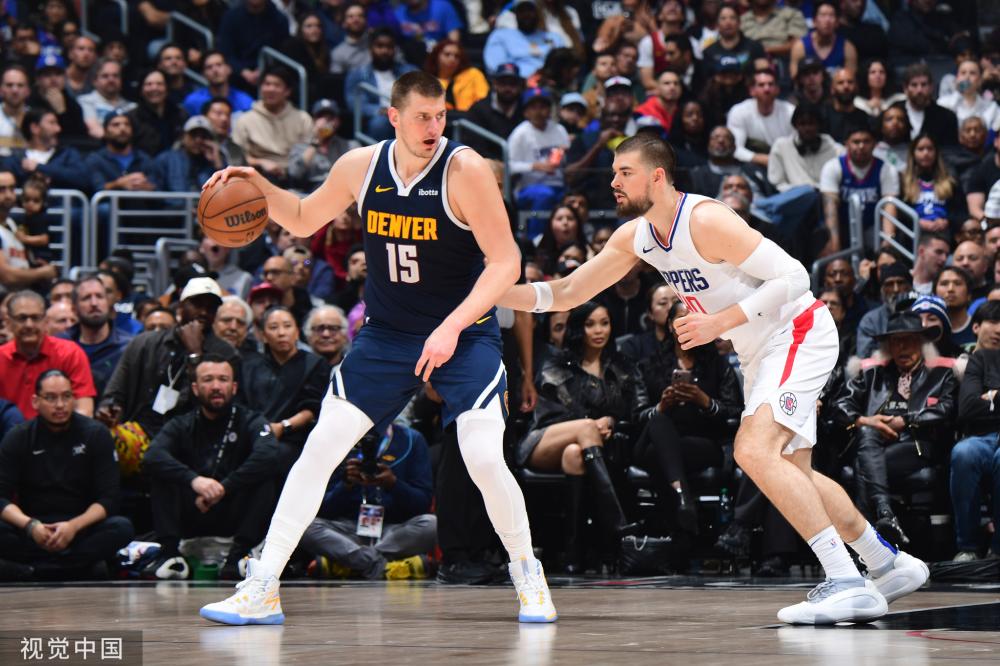 队在客场以 队在客场以